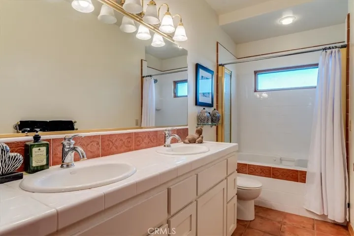 Downstairs full bathroom