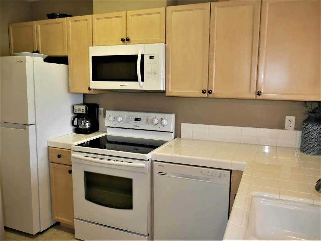 Kitchen Open to the Dine Area