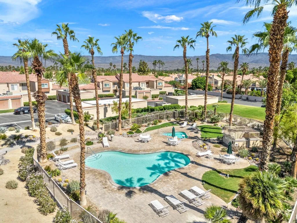 Magenta Drive Pool/Spa