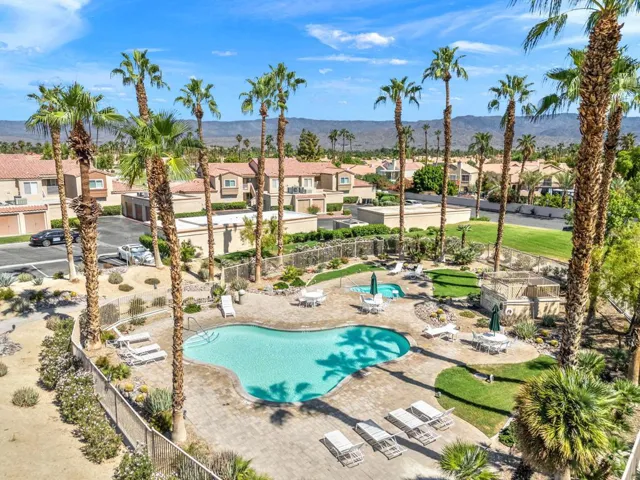 Magenta Drive Pool/Spa