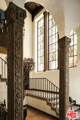 1900 N Vista Street, Los Angeles, California 90046