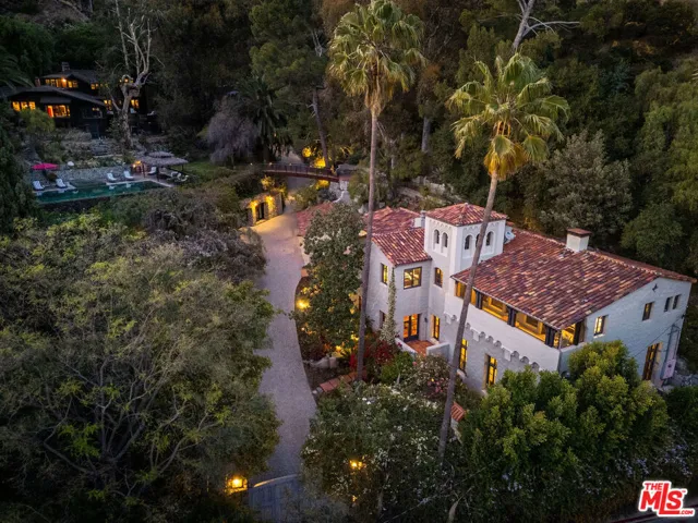 1900 N Vista Street, Los Angeles, California 90046