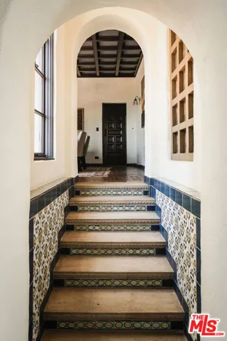 1900 N Vista Street, Los Angeles, California 90046