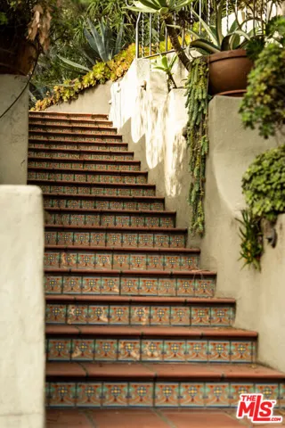 1900 N Vista Street, Los Angeles, California 90046