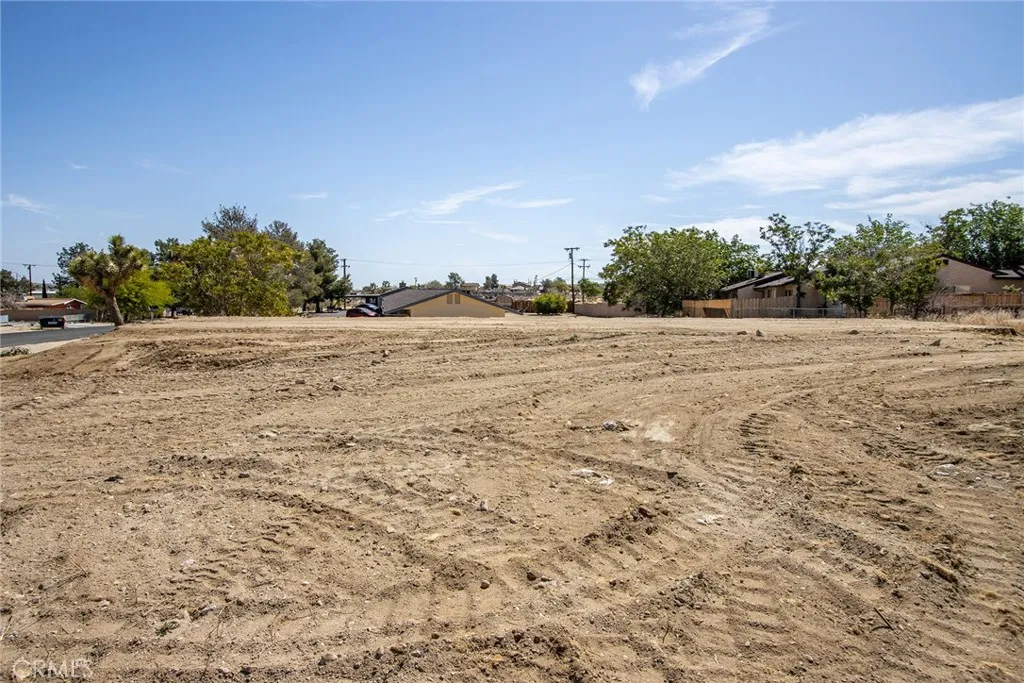 57405 Primrose, Yucca Valley, California 92284 — photo 4