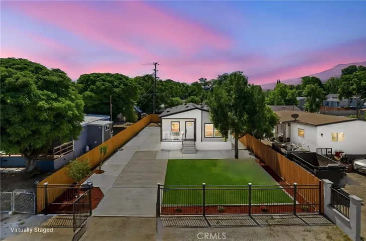 32850 Gregory Place, Lake Elsinore, California 92530