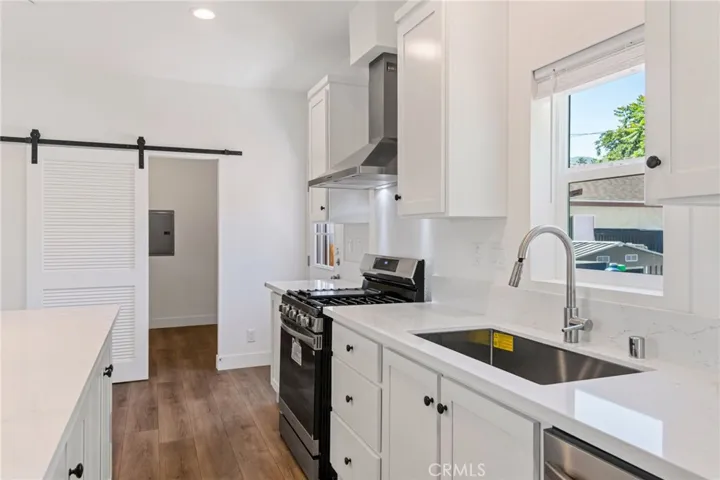 32850 Gregory Place, Lake Elsinore, California 92530