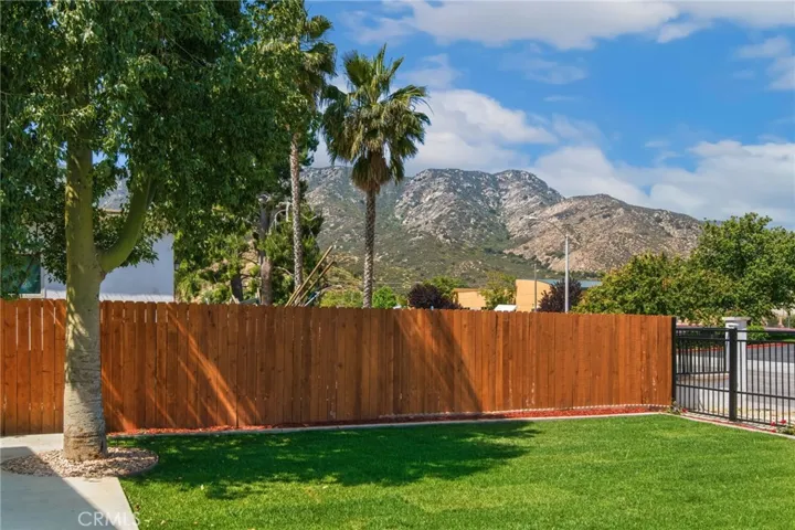 32850 Gregory Place, Lake Elsinore, California 92530