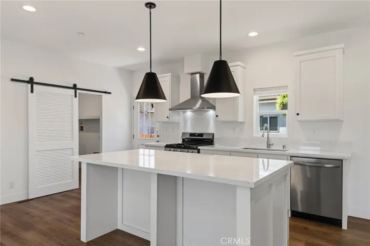 32850 Gregory Place, Lake Elsinore, California 92530