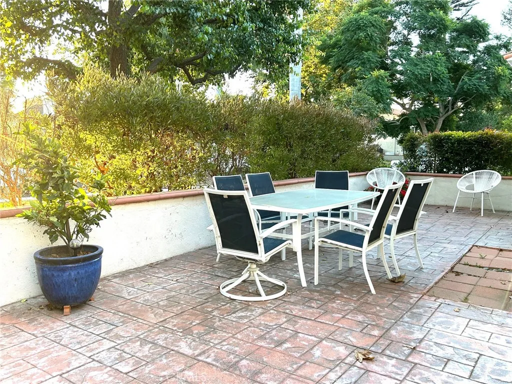 Extra large patio and Courtyard - one of the largest in the neighborhood