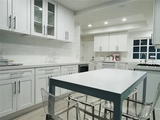 Eat in Kitchen area