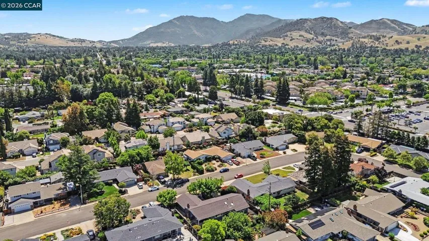 1543 American Beauty Dr, Concord, California 94521