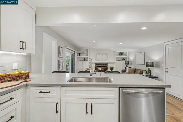 1543 American Beauty Dr, Concord, California 94521