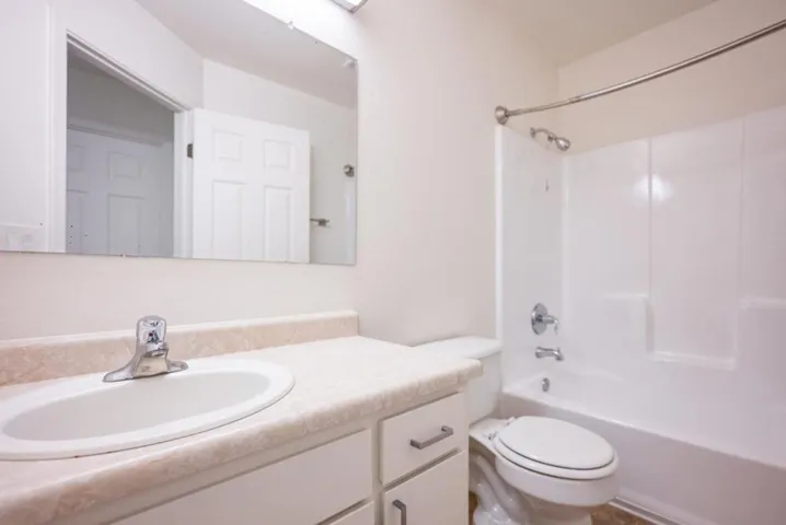 725 W College Avenue, Santa Rosa, California 95401