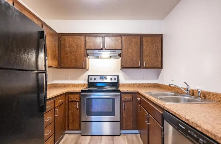 725 W College Avenue, Santa Rosa, California 95401