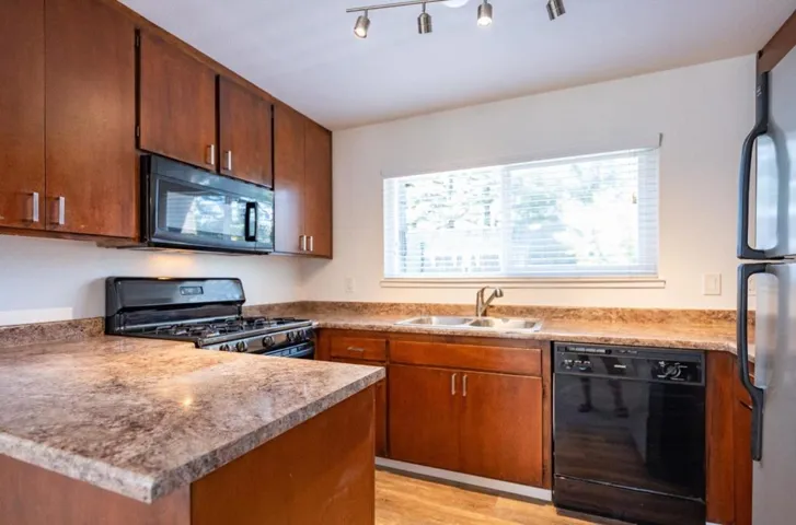 725 W College Avenue, Santa Rosa, California 95401