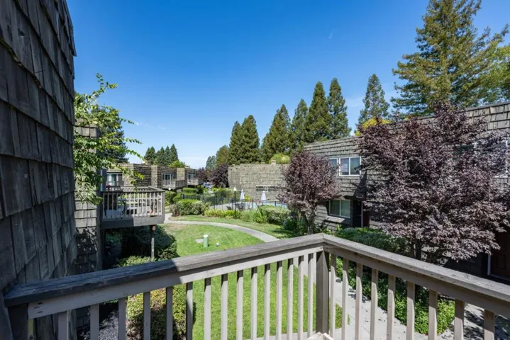 725 W College Avenue, Santa Rosa, California 95401
