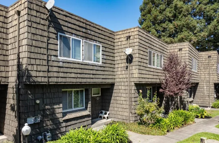 725 W College Avenue, Santa Rosa, California 95401
