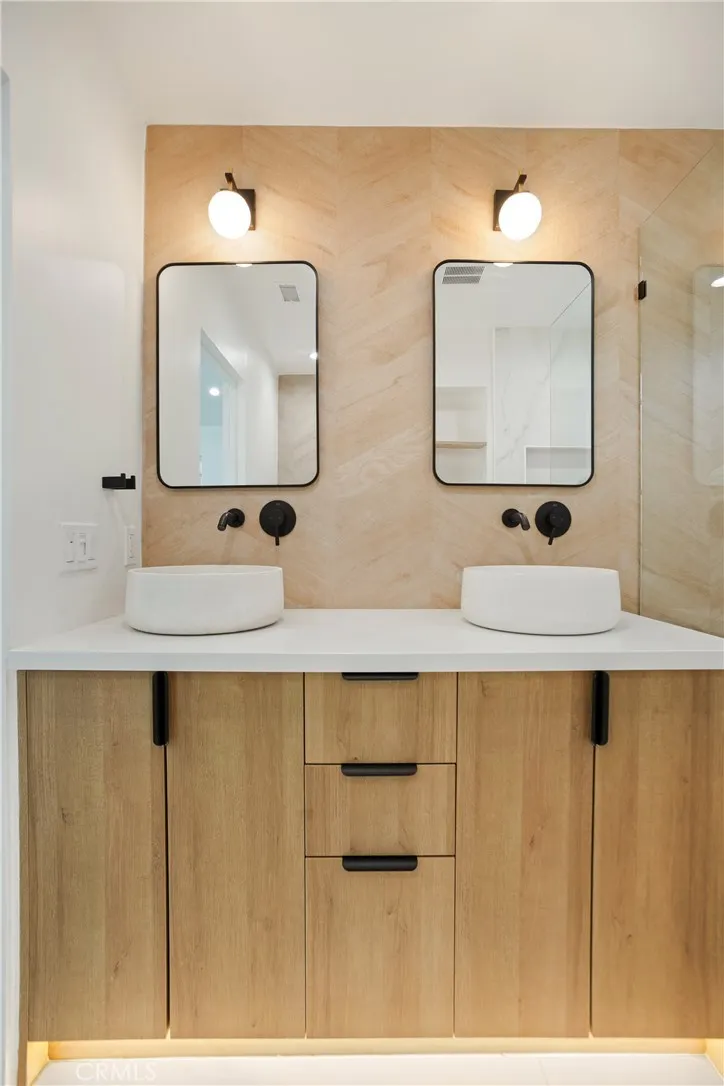 Primary Bathroom dual vanity