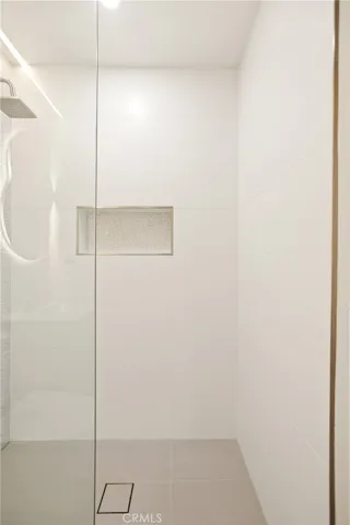 ensuite shower