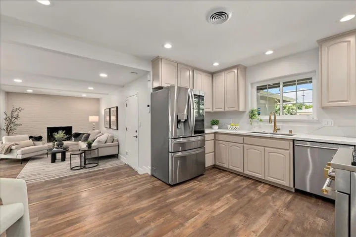 Open Plan Kitchen and Family Room