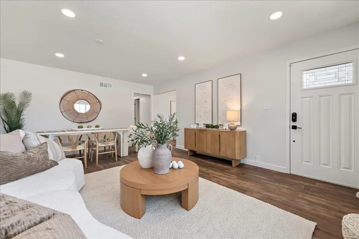 Formal Living Dining Option