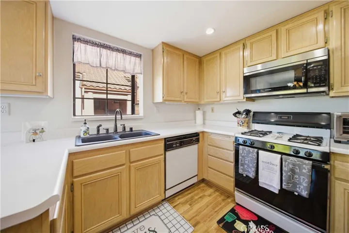 18111 Erik Court 441, Canyon Country, California 91387