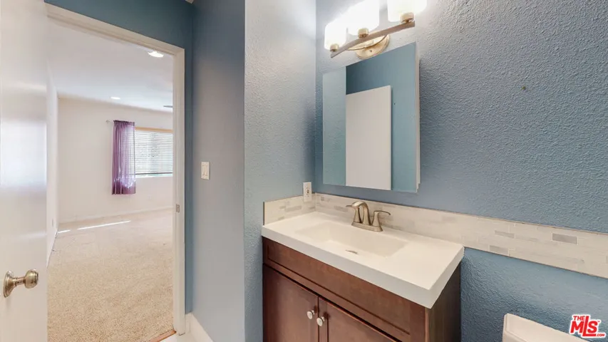 25774 Nashua Way, Valencia, California 91355