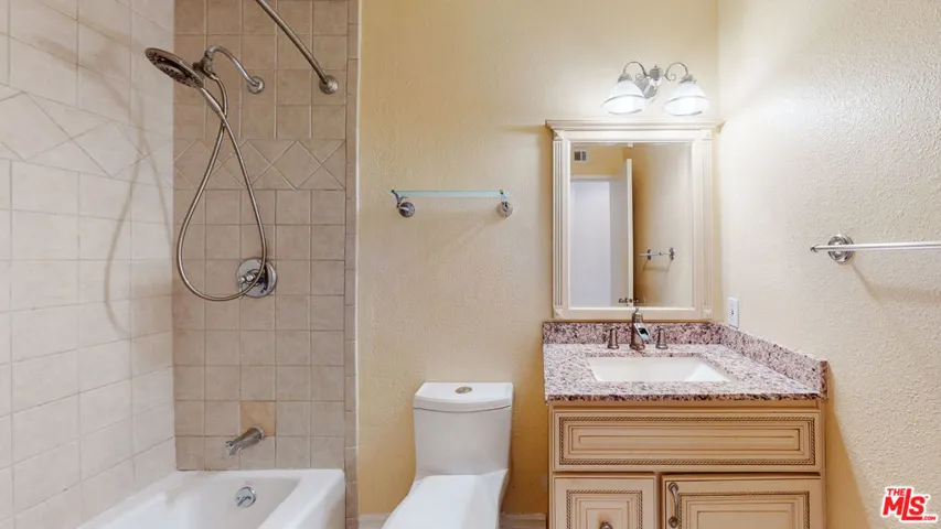 25774 Nashua Way, Valencia, California 91355
