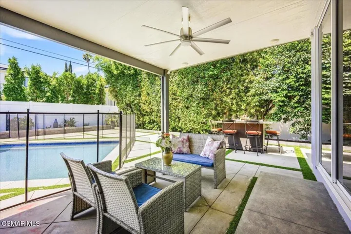 37-Sylvan St_Tarzana_37