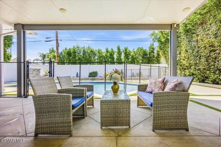 36-Sylvan St_Tarzana_36
