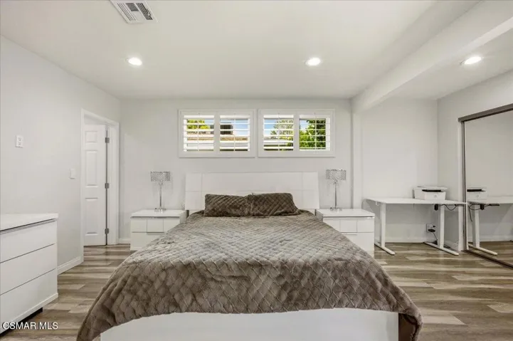 31-Sylvan St_Tarzana_31