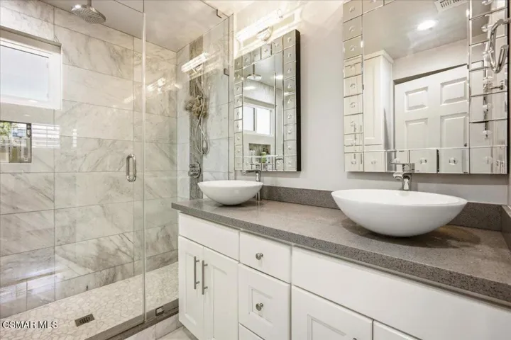 34-Sylvan St_Tarzana_34