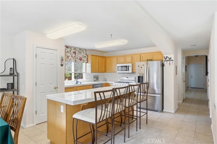Kitchen Breakfast Bar