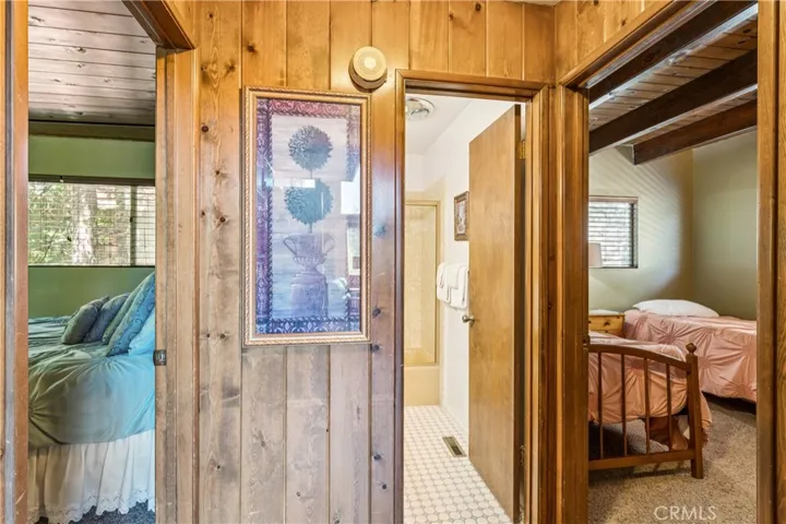27495 Cedarwood, Lake Arrowhead, California 92352