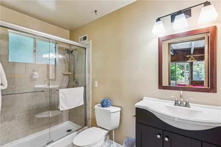 27495 Cedarwood, Lake Arrowhead, California 92352