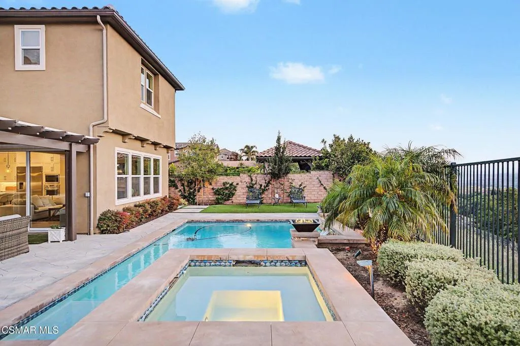 063_13093_canyon_wren_court_0063_856