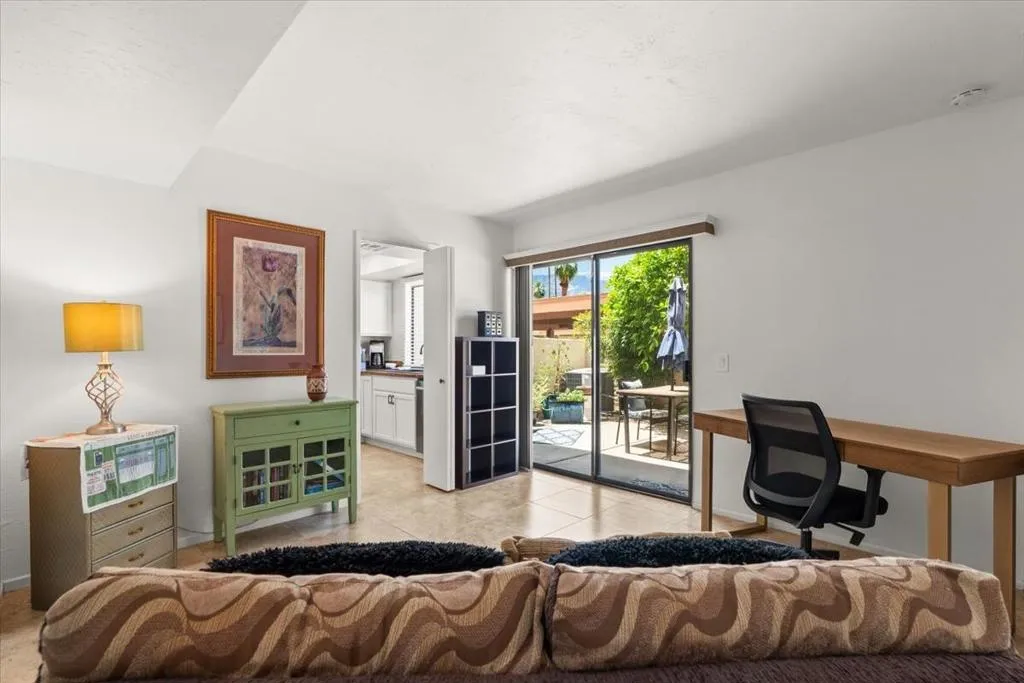 Office/bedroom 3