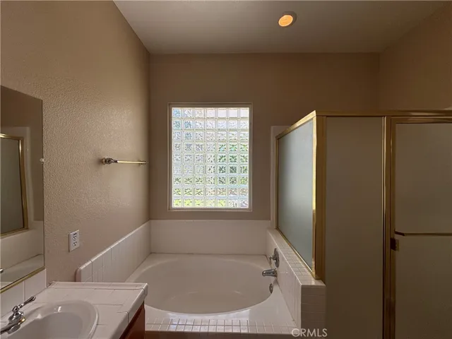 4913 Singing Hills, Banning, California 92220
