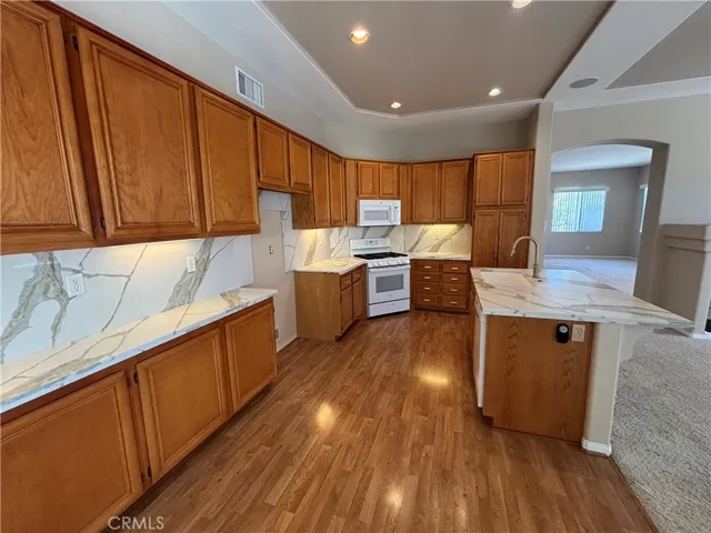 4913 Singing Hills, Banning, California 92220