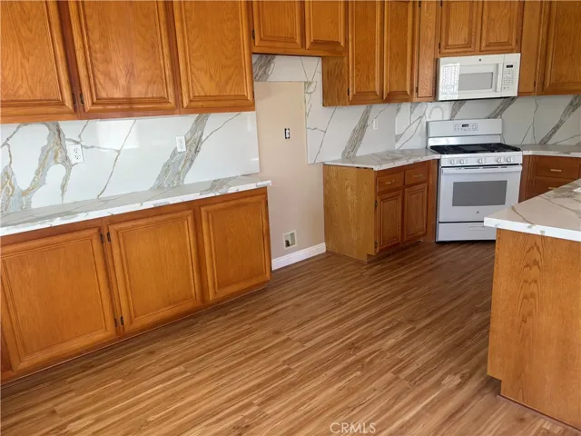 4913 Singing Hills, Banning, California 92220
