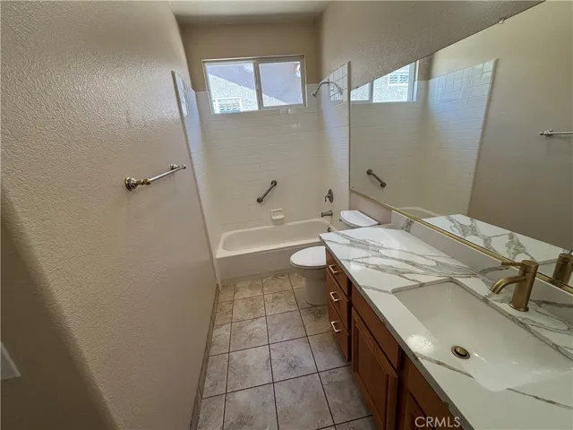 4913 Singing Hills, Banning, California 92220