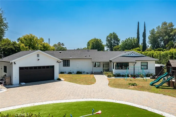 22960 Calvert Street, Woodland Hills, California 91367