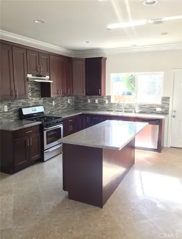 10915 Tamarack, Pacoima, California 91331