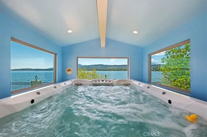 39085 North Shore Drive, Fawnskin, California 92333