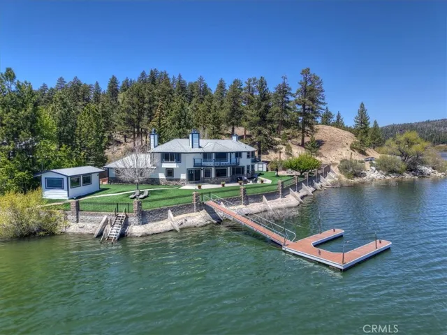 39085 North Shore Drive, Fawnskin, California 92333