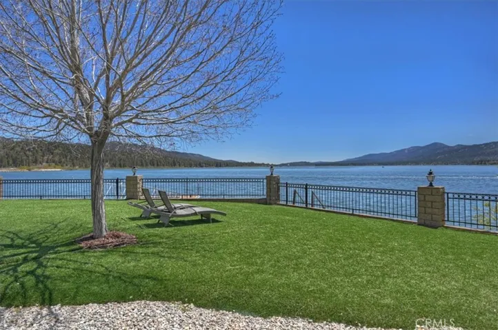 39085 North Shore Drive, Fawnskin, California 92333