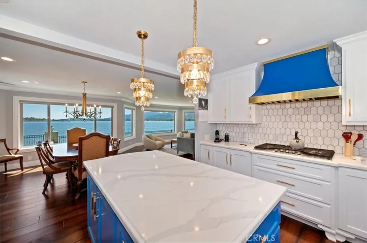 39085 North Shore Drive, Fawnskin, California 92333