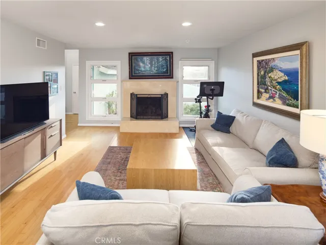 420 Oregon, El Segundo, California 90245