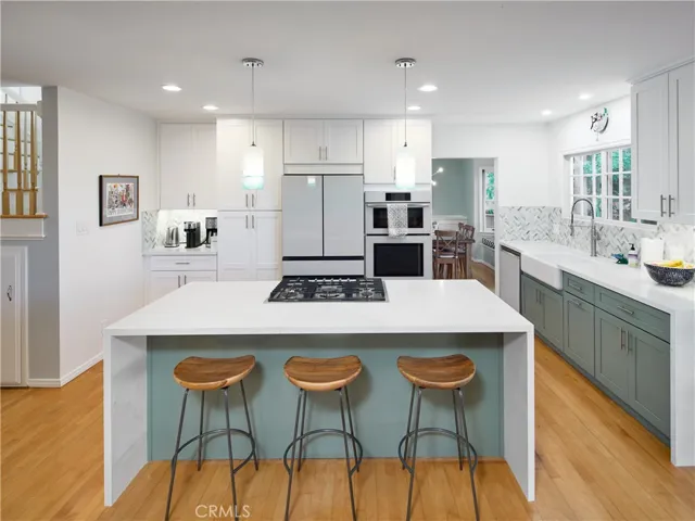 420 Oregon, El Segundo, California 90245